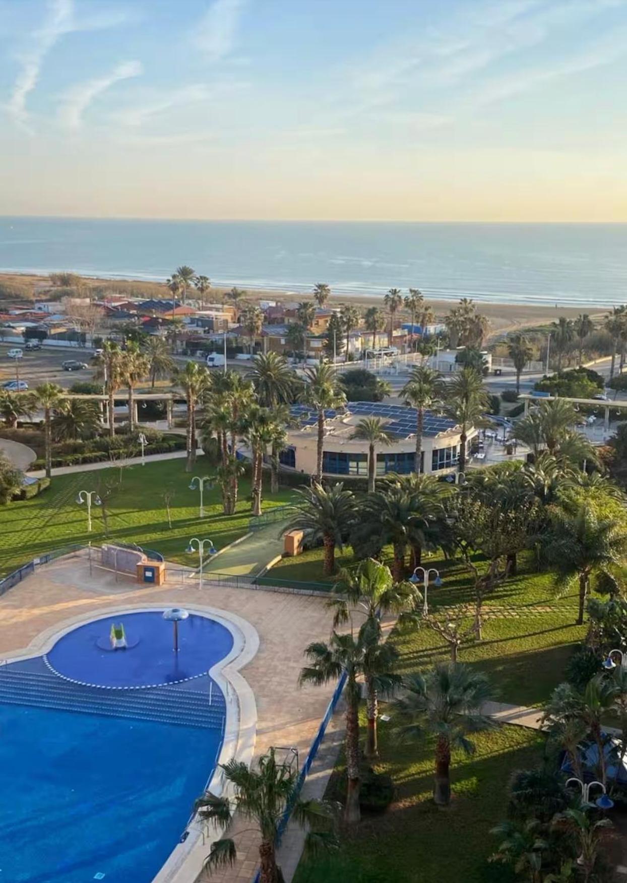 ולנסיה Apto. Luminoso Con Vistas En Playa De La Patacona מראה חיצוני תמונה